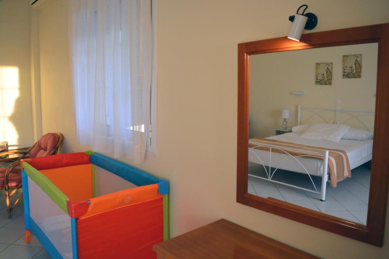 Papadatos Apts With Amazing View - 5Mins From The Beach Kontogialos Экстерьер фото