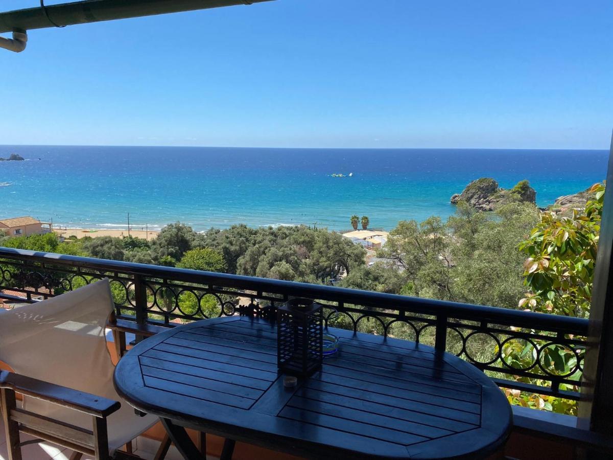 Papadatos Apts With Amazing View - 5Mins From The Beach Kontogialos Экстерьер фото
