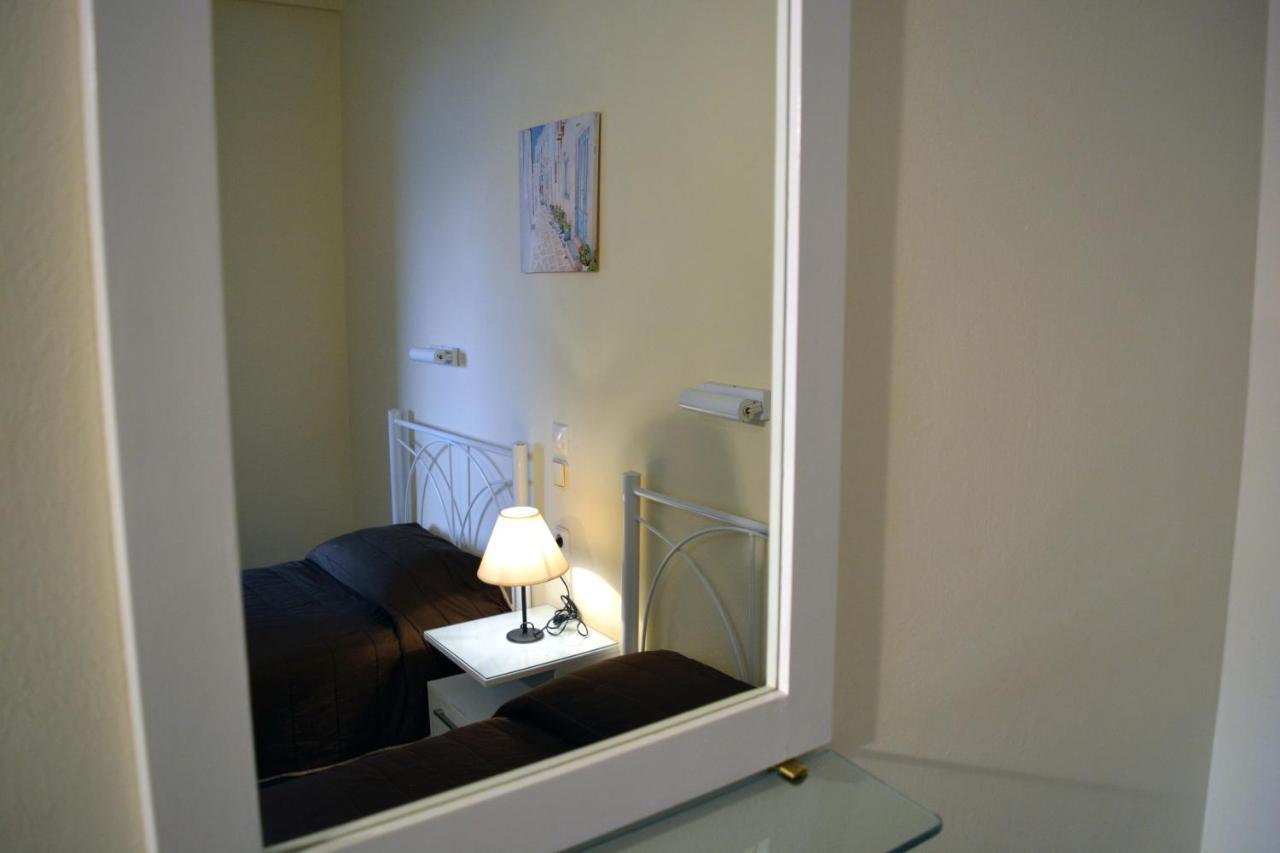 Papadatos Apts With Amazing View - 5Mins From The Beach Kontogialos Экстерьер фото