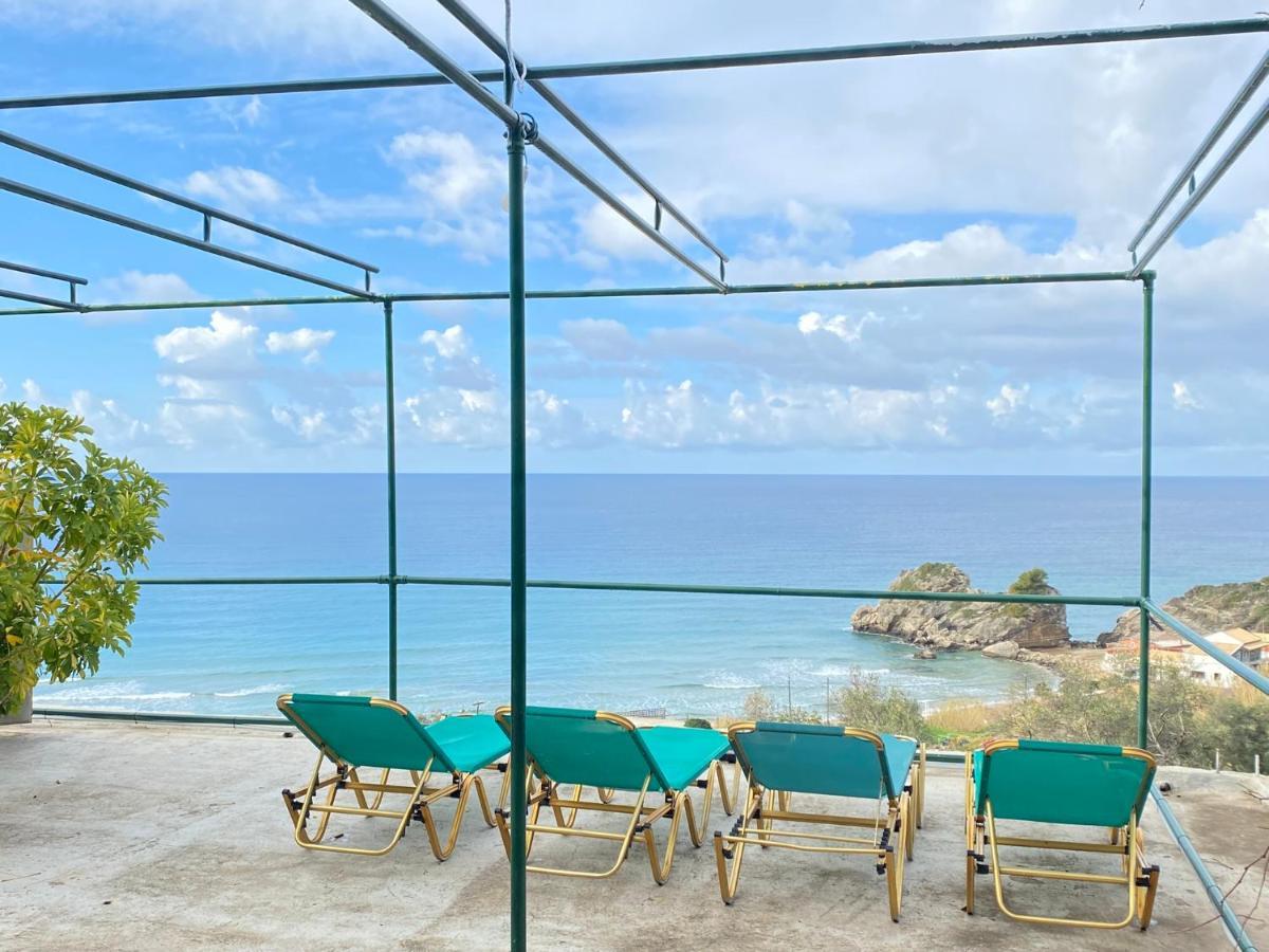 Papadatos Apts With Amazing View - 5Mins From The Beach Kontogialos Экстерьер фото