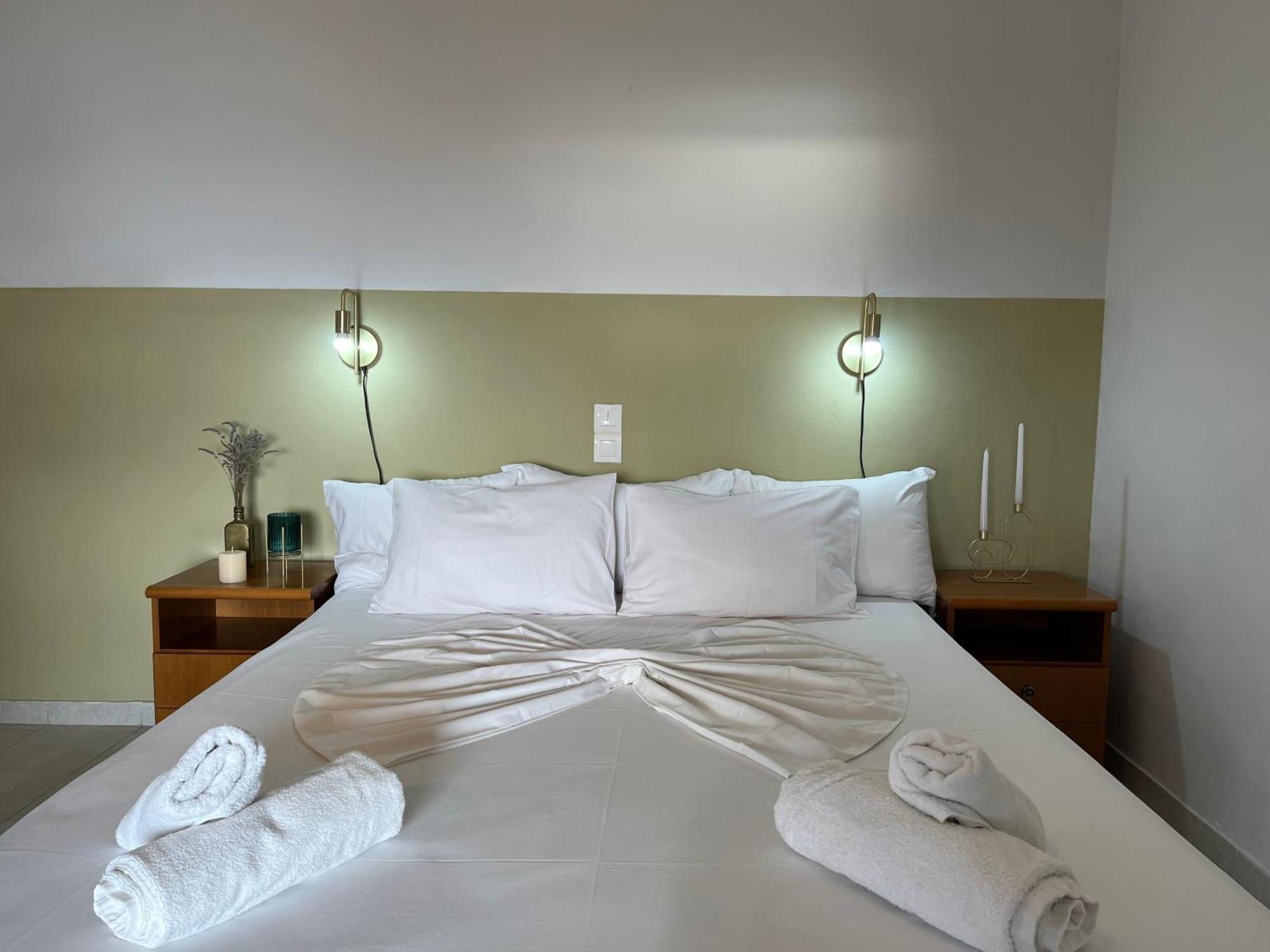 Papadatos Apts With Amazing View - 5Mins From The Beach Kontogialos Экстерьер фото
