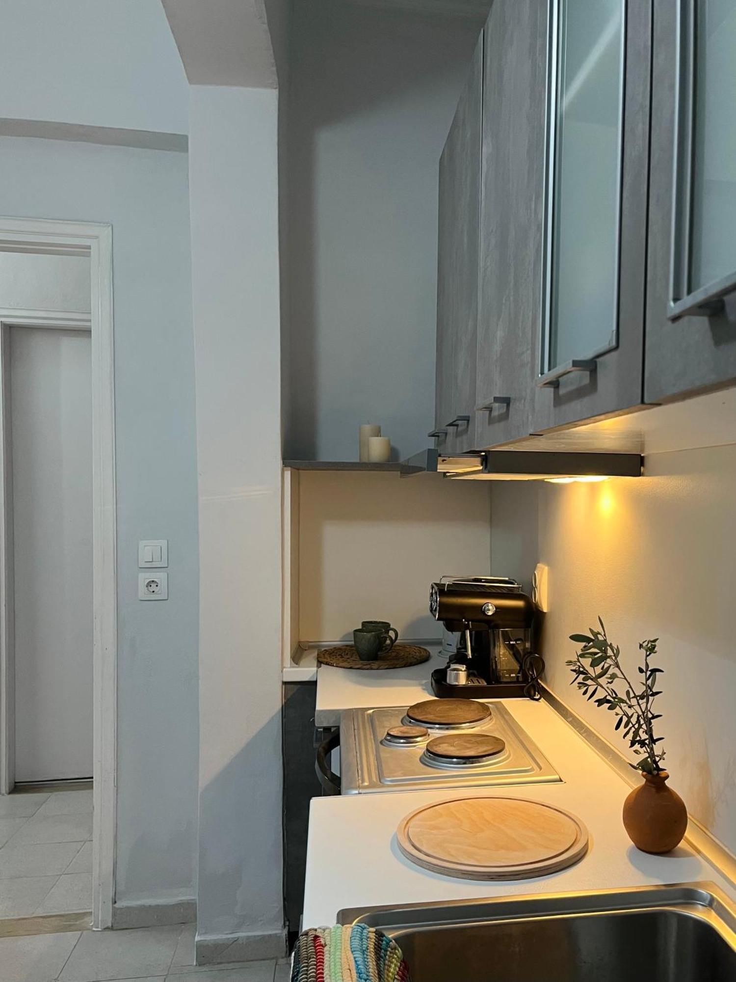 Papadatos Apts With Amazing View - 5Mins From The Beach Kontogialos Экстерьер фото
