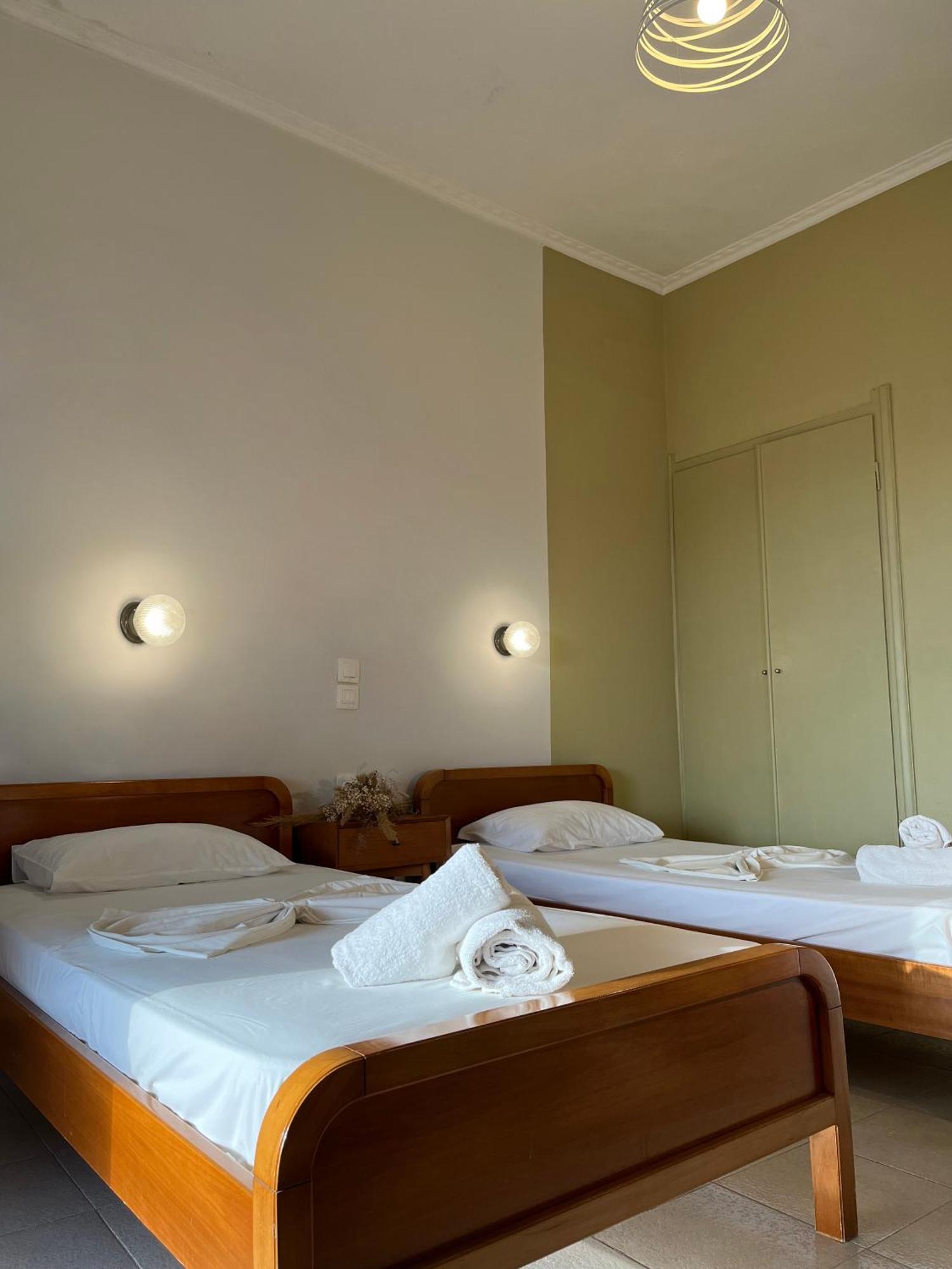 Papadatos Apts With Amazing View - 5Mins From The Beach Kontogialos Экстерьер фото